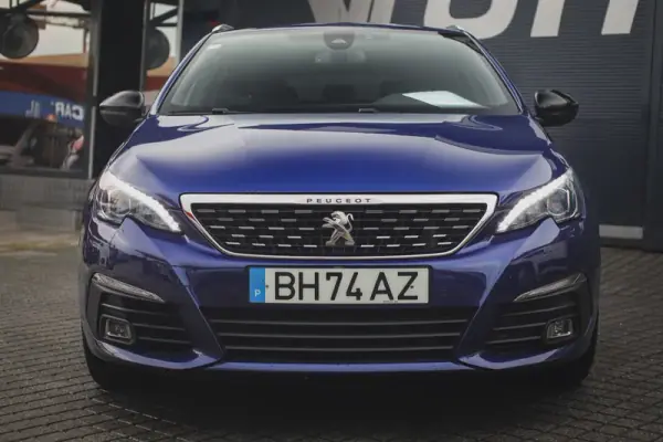 Peugeot 308 SW 2018 - 12350 EUR, 79660 km - AUTO.MOTO.pt - 79660km - foto 4 de 27