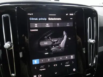Volvo XC 40 2022 - 24999 EUR, 111000 km - AUTO.MOTO.pt - 111000km - foto 36 de 38