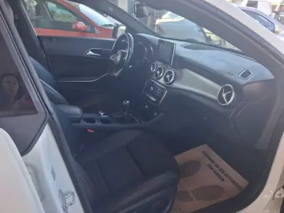 Mercedes-Benz CLA 200 2016 - 19900 EUR, 178000 km - AUTO.MOTO.pt - 178000km - foto 9 de 9