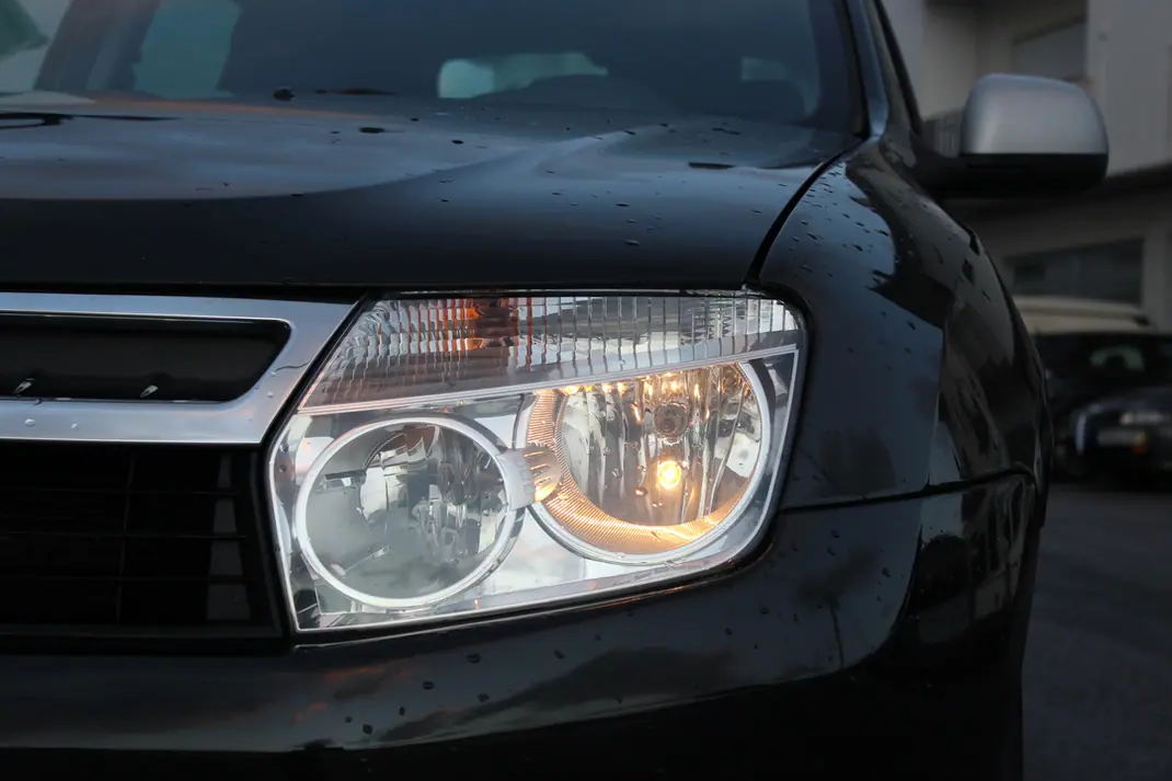 Dacia Duster 2010 - 6250 EUR, 155000 km - AUTO.MOTO.pt - 155000km - foto 20 de 24