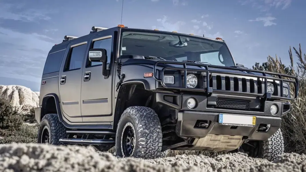 Hummer H2 2006 - 48800 EUR, 75250 km - AUTO.MOTO.pt - 75250km - foto 9 de 39