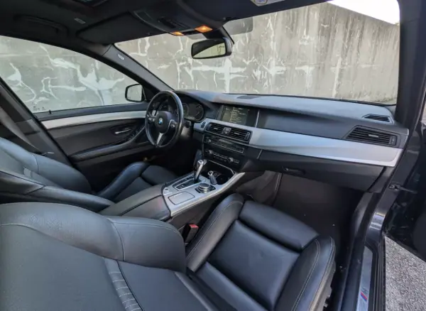 BMW 520 2015 - 13990 EUR, 350000 km - AUTO.MOTO.pt - 350000km - foto 9 de 12