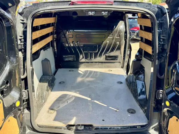 Ford Tourneo Connect 2015 - 8500 EUR, 190000 km - 190000km - foto 12 de 15