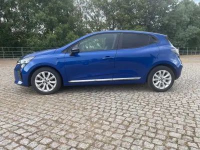 Renault Clio 2024 - 17490 EUR, 46000 km - AUTO.MOTO.pt - 46000km - foto 2 de 13