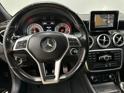 Mercedes-Benz A 180 2013 - 11800 EUR, 331000 km - AUTO.MOTO.pt - 331000km - foto 15 de 18