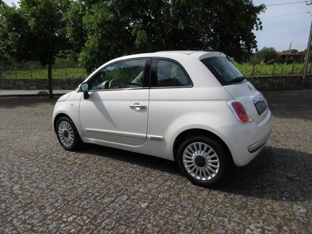 Fiat 500 2010 - 6990 EUR, 185000 km - AUTO.MOTO.pt - 185000km - foto 6 de 37