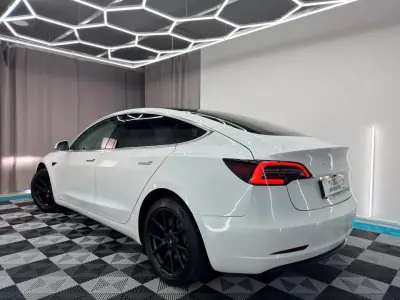 Tesla Model 3 2019 - 18500 EUR, 162000 km - AUTO.MOTO.pt - 162000km - foto 5 de 24