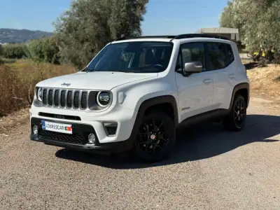 Jeep Renegade 2019 - 15995 EUR, 105000 km - AUTO.MOTO.pt - 105000km - foto 2 de 34