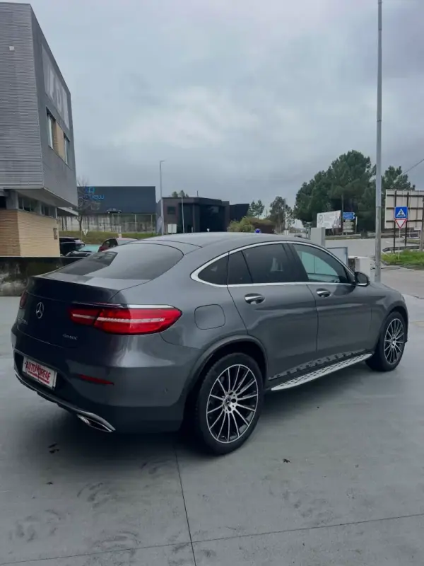 Mercedes-Benz GLC 250 2018 - 47000 EUR, 53761 km - AUTO.MOTO.pt - 53761km - foto 2 de 13