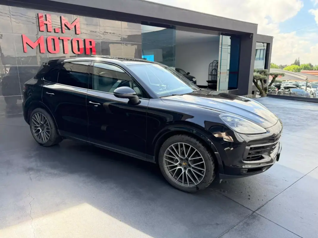 Porsche Cayenne 2018 - 65900 EUR, 138000 km - AUTO.MOTO.pt - 138000km - foto 2 de 15