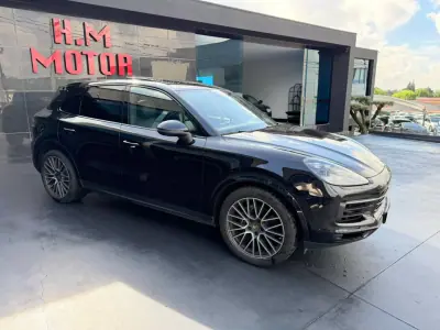 Porsche Cayenne 2018 - 65900 EUR, 138000 km - AUTO.MOTO.pt - 138000km - foto 2 de 15