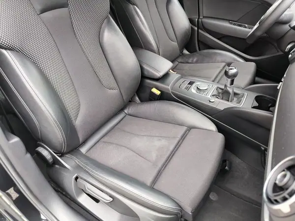 Audi A3 Sportback 2013 - 14950 EUR, 255105 km - AUTO.MOTO.pt - 255105km - foto 25 de 60