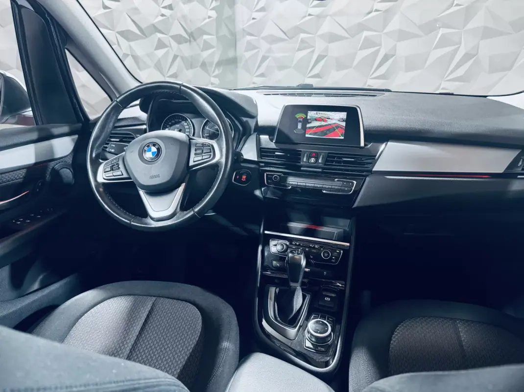BMW 218 Gran Tourer 2017 - 17990 EUR, 127506 km - AUTO.MOTO.pt - 127506km - foto 15 de 39