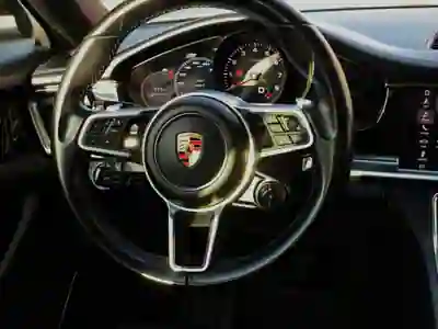 Porsche Panamera 2018 - 59000 EUR, 108000 km - 108000km - foto 3 de 10