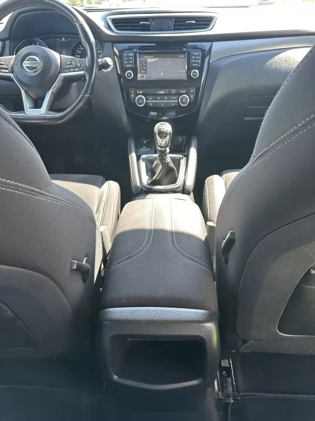 Nissan Qashqai 2018 - 15500 EUR, 200000 km - 200000km - foto 62 de 68