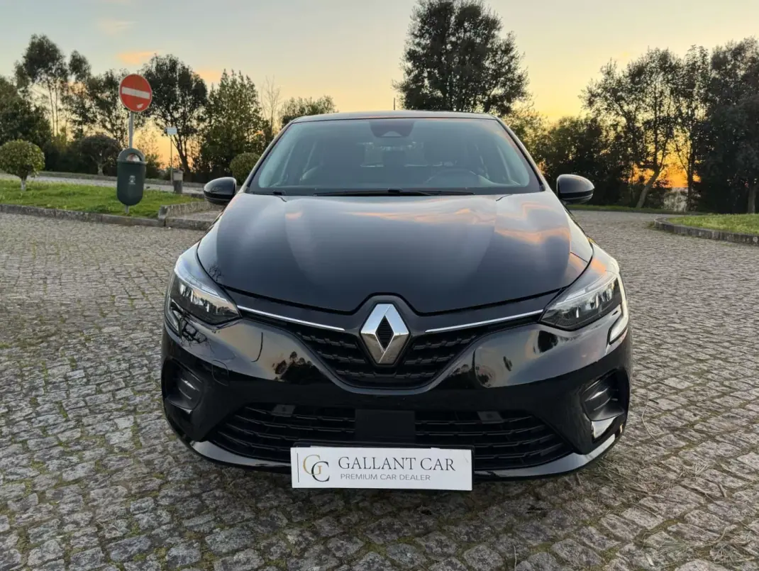 Renault Clio 2021 - 16500 EUR, 125000 km - AUTO.MOTO.pt - 125000km - foto 3 de 13