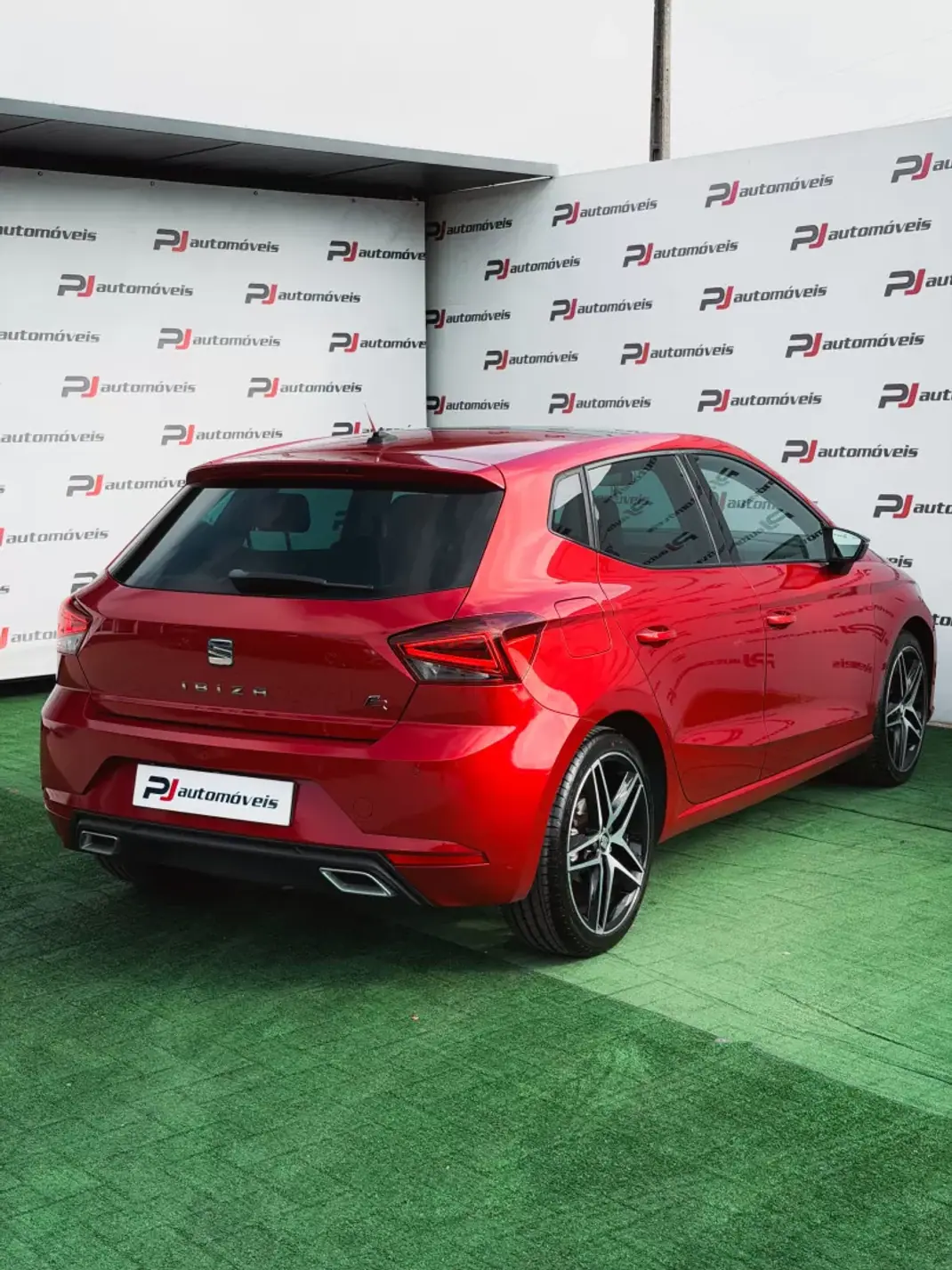 SEAT Ibiza 2018 - 11990 EUR, 97875 km - 97875km - foto 5 de 11