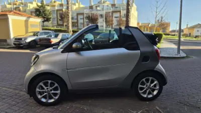 Smart Fortwo Cabrio 2017 - 12480 EUR, 84000 km - AUTO.MOTO.pt - 84000km - foto 3 de 17