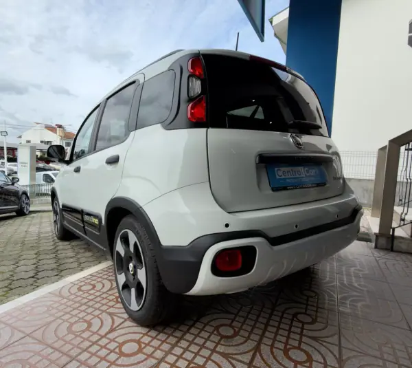 Fiat Panda 2025 - 13950 EUR, 14000 km - AUTO.MOTO.pt - 14000km - foto 8 de 28