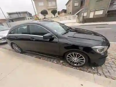Mercedes-Benz CLA 220 2015 — foto 2 de 11