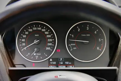 BMW 118 2014 - 16250 EUR, 165000 km - AUTO.MOTO.pt - 165000km - foto 15 de 42