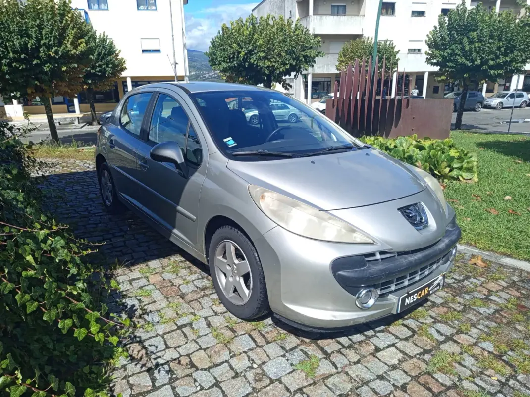 Peugeot 207 2007 - 4990 EUR, 254878 km - 254878km - foto 3 de 10