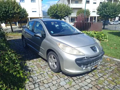 Peugeot 207 2007 - 4990 EUR, 254878 km - 254878km - foto 3 de 10