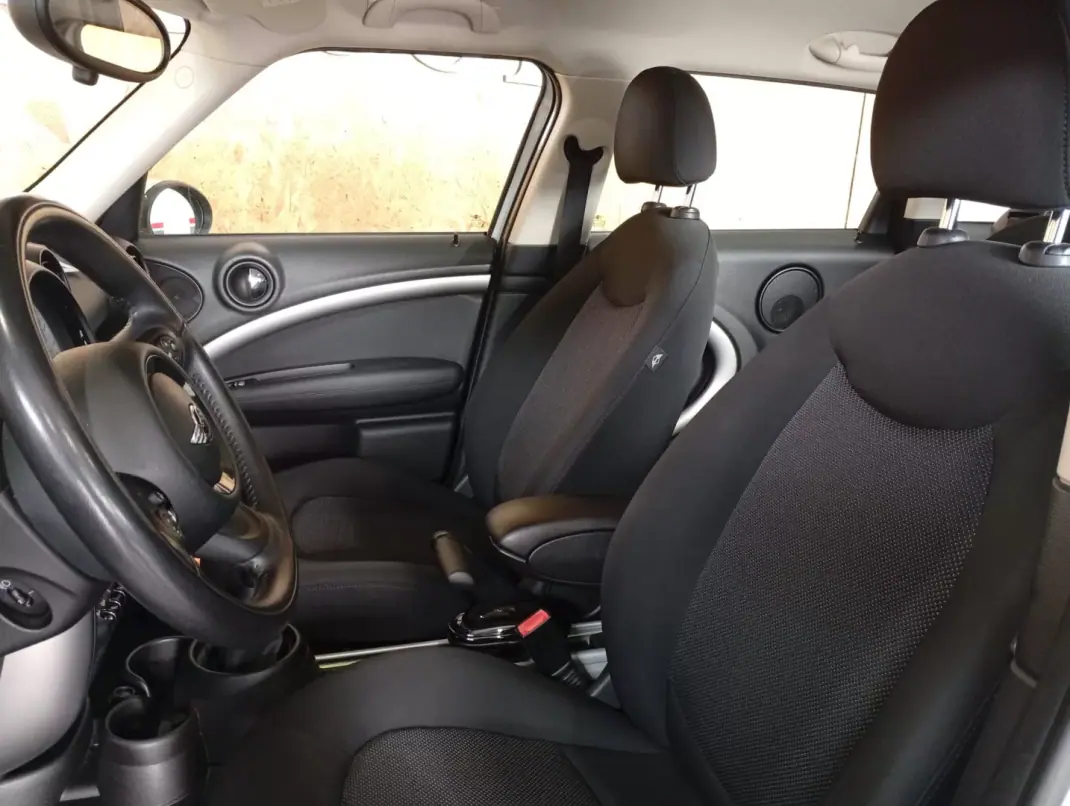 MINI Countryman 2013 - 14950 EUR, 168000 km - AUTO.MOTO.pt - 168000km - foto 13 de 17