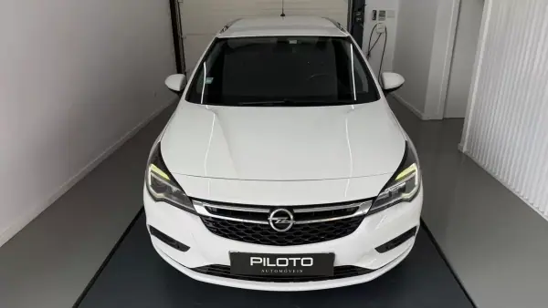 Opel Astra Sports Tourer 2018 - 8290 EUR, 222272 km - AUTO.MOTO.pt - 222272km - foto 4 de 26
