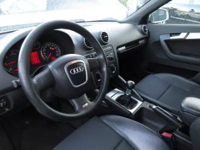 Audi A3 Sportback 2005 - 6990 EUR, 330000 km - AUTO.MOTO.pt - 330000km - foto 17 de 31