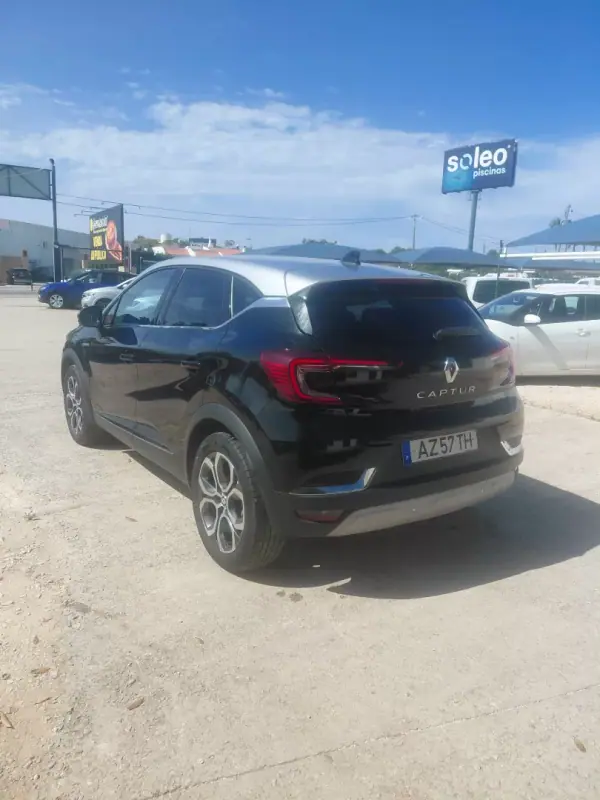 Renault Captur 2023 - 18500 EUR, 88000 km - AUTO.MOTO.pt - 88000km - foto 11 de 11