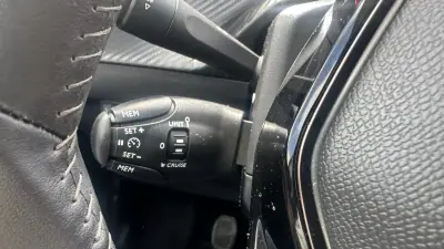 Peugeot 208 2023 - 13800 EUR, 100000 km - AUTO.MOTO.pt - 100000km - foto 10 de 18