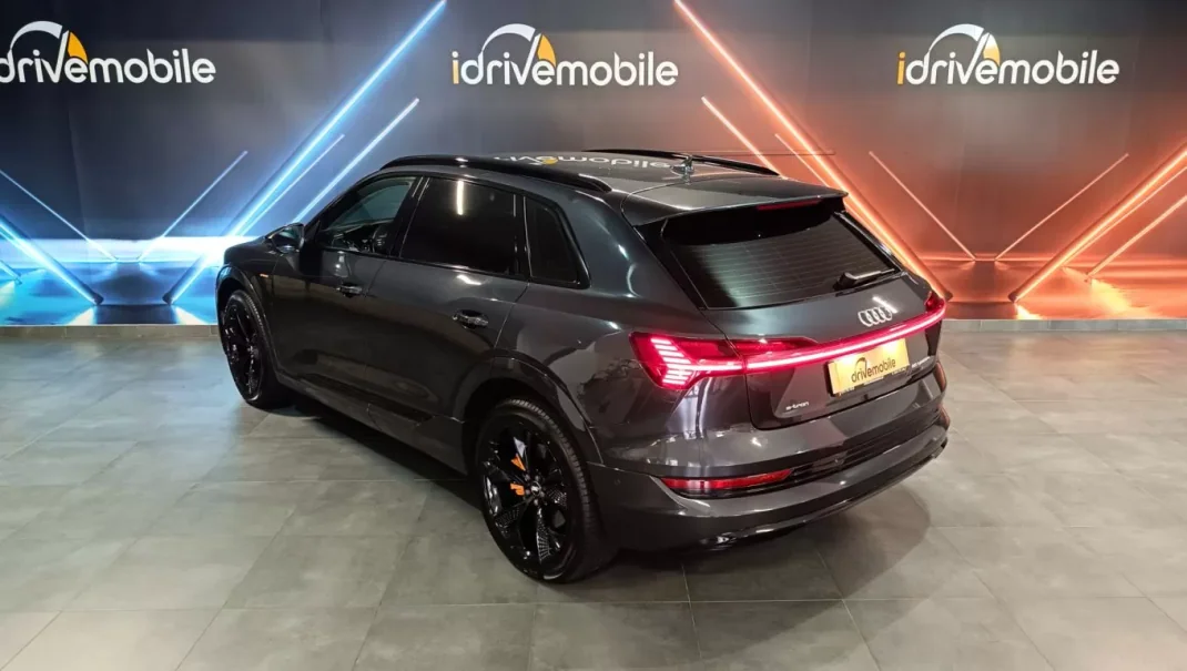 Audi e-tron 2019 - 42900 EUR, 78950 km - AUTO.MOTO.pt - 78950km - foto 16 de 58