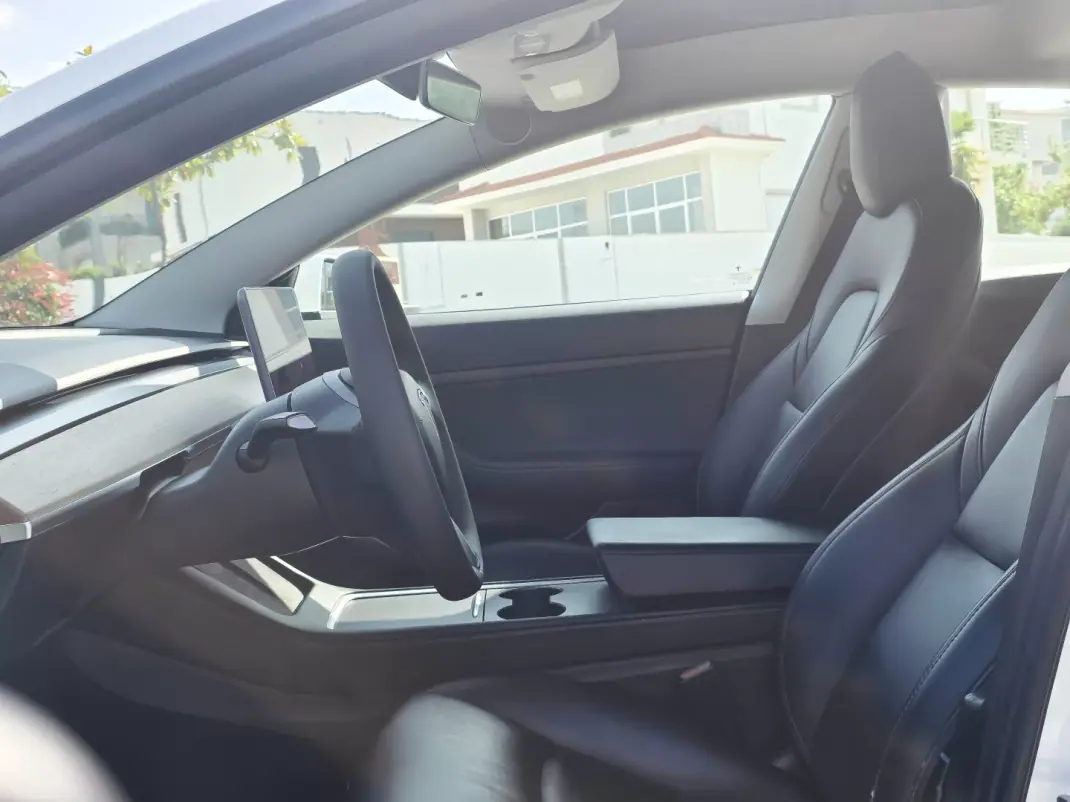Tesla Model 3 2021 - 24990 EUR, 113300 km - AUTO.MOTO.pt - 113300km - foto 12 de 26
