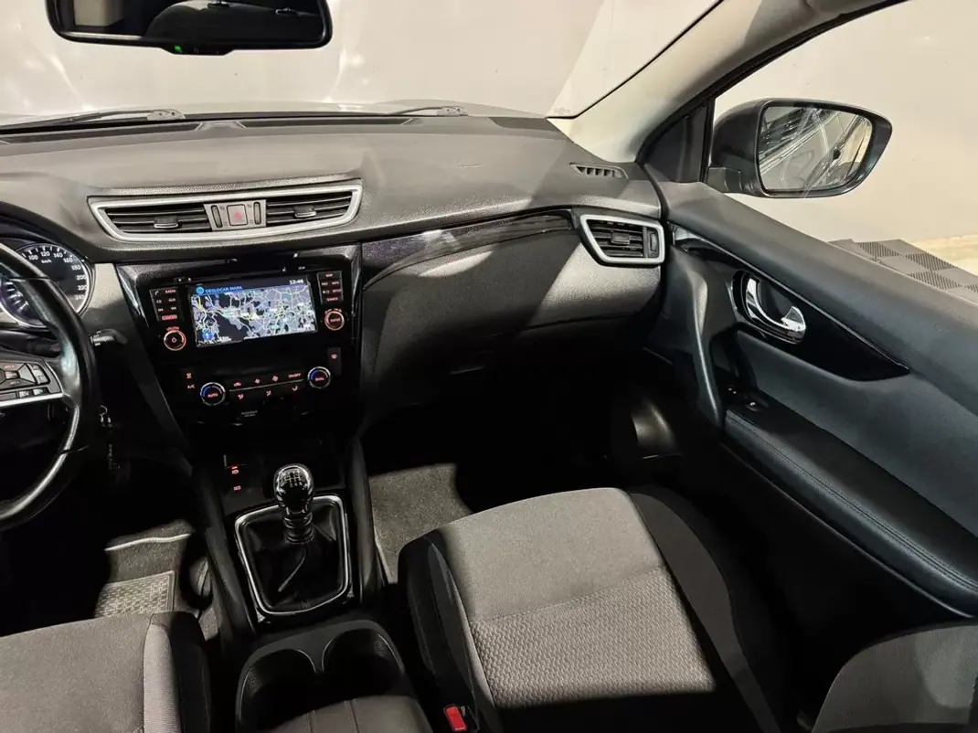 Nissan Qashqai 2019 - 18500 EUR, 131140 km - 131140km - foto 5 de 48