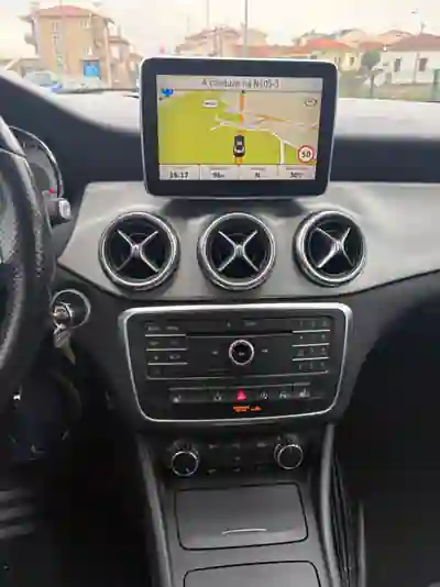 Mercedes-Benz CLA 220 2015 — foto 5 de 11