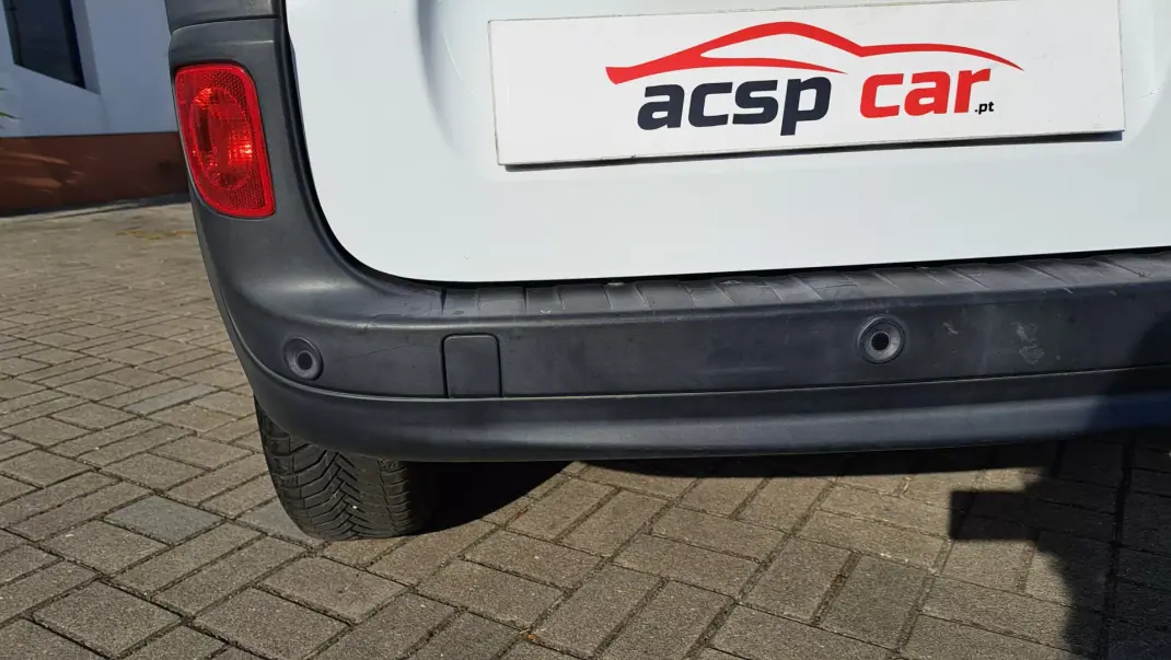 Renault Kangoo 1.5 DCi Maxi 2019 - 18900 EUR, 210580 km - AUTO.MOTO.pt - 210580km - foto 24 de 28