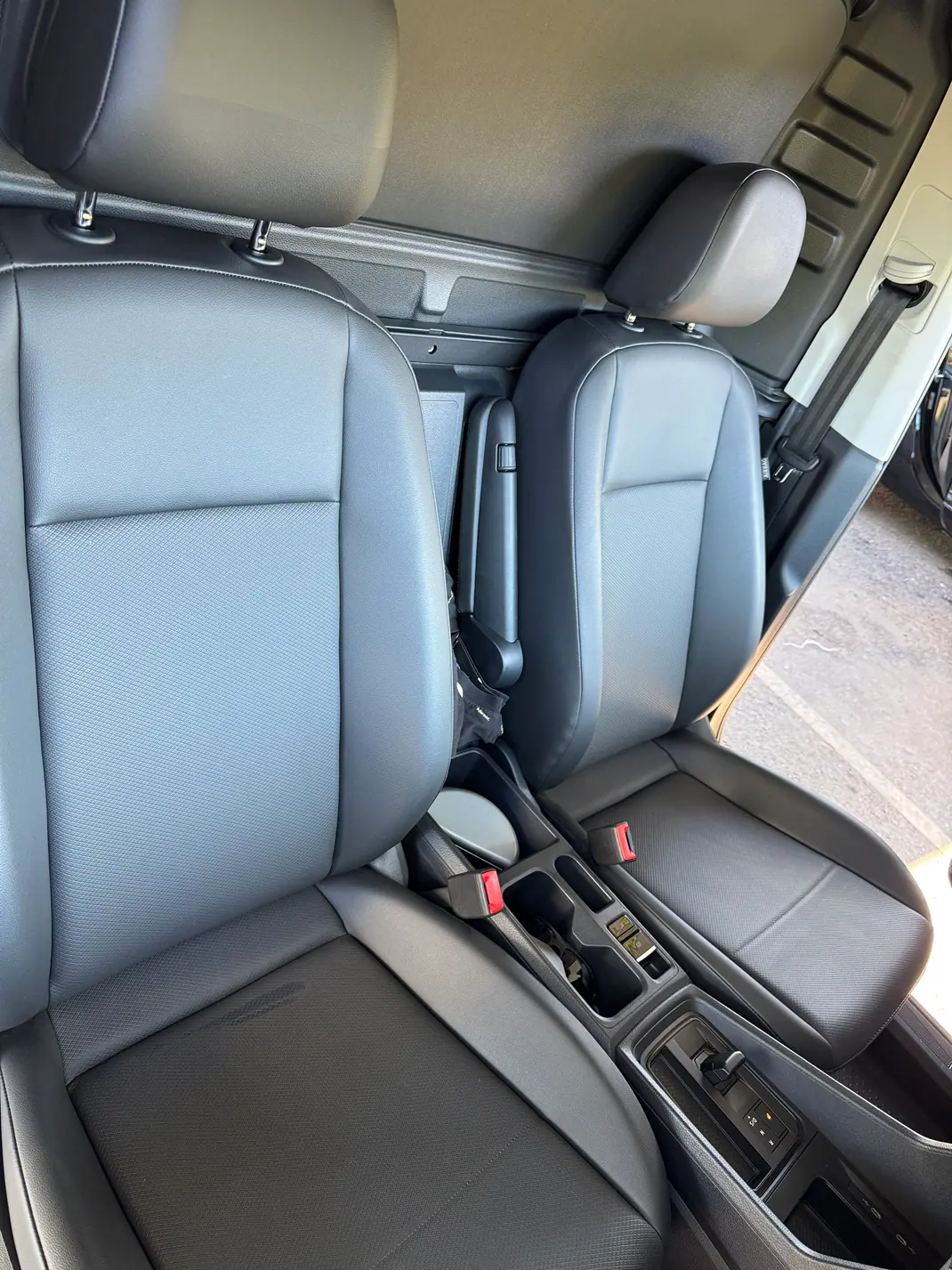 VW CADDY 2.0 TDI EXTRA AC 2024 - 30000 EUR, 47000 km - AUTO.MOTO.pt - 47000km - foto 10 de 17