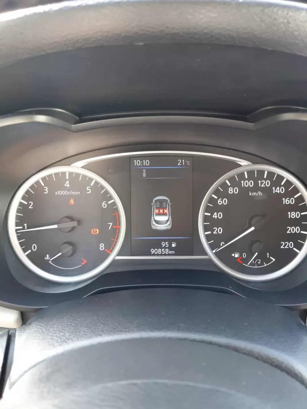 Nissan Micra 2022 - 14900 EUR, 90000 km - 90000km - foto 6 de 14