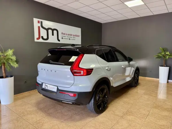 Volvo XC 40 2021 - 25750 EUR, 139987 km - AUTO.MOTO.pt - 139987km - foto 4 de 15