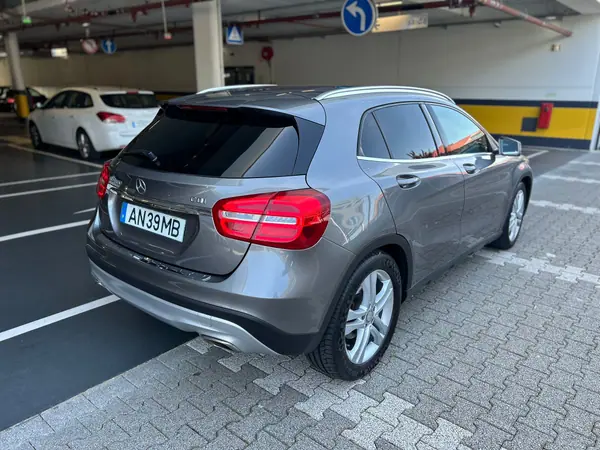 Mercedes-Benz GLA 180 2015 - 16950 EUR, 235000 km - AUTO.MOTO.pt - 235000km - foto 3 de 15