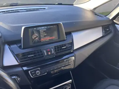 BMW 216 Gran Tourer 2015 - 13900 EUR, 145000 km - AUTO.MOTO.pt - 145000km - foto 24 de 53
