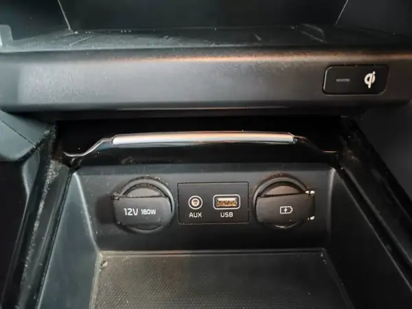 Kia Ceed SW 2019 - 18250 EUR, 70500 km - AUTO.MOTO.pt - 70500km - foto 31 de 35