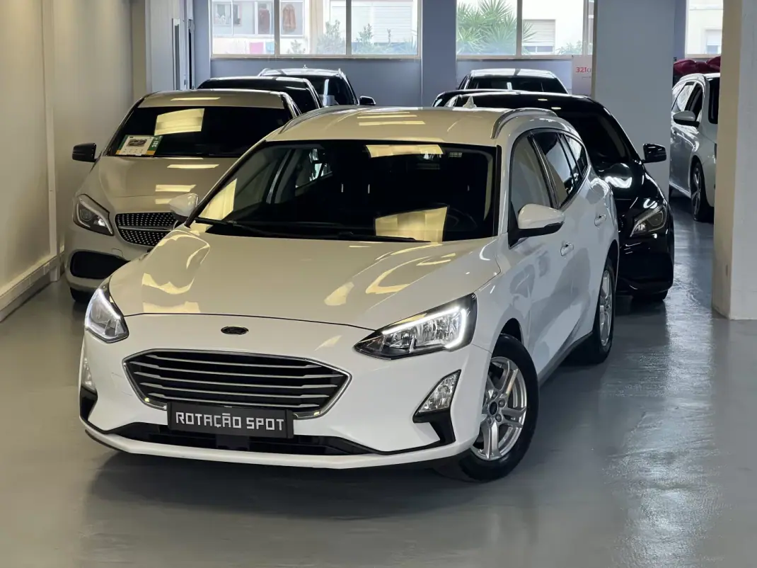 Ford Focus SW 2020 - 12990 EUR, 170000 km - AUTO.MOTO.pt - 170000km - foto 1 de 38