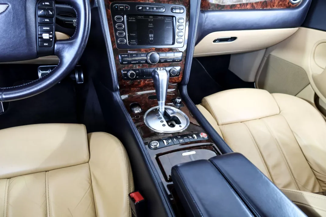 Bentley Continental 2004 - 57500 EUR, 115917 km - AUTO.MOTO.pt - 115917km - foto 9 de 17