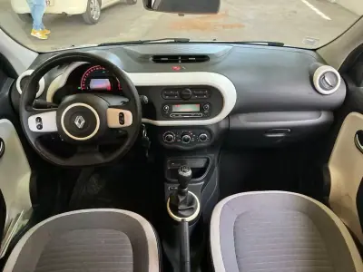 Renault Twingo 2019 - 10690 EUR, 38142 km - 38142km - foto 9 de 13