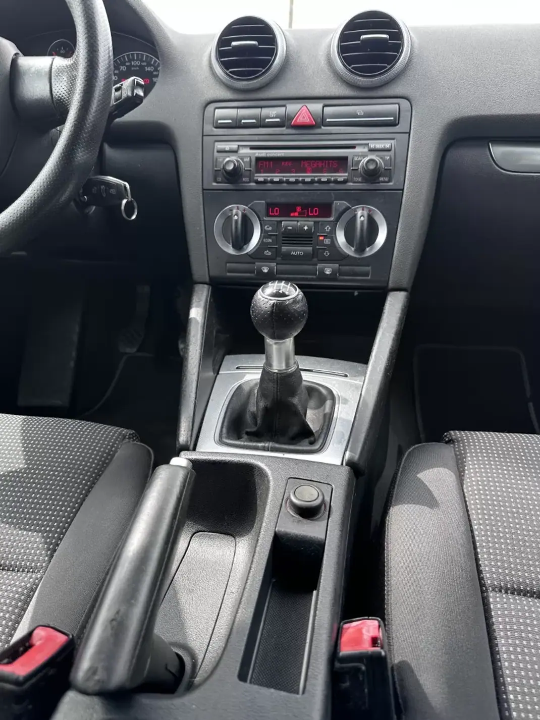 Audi A3 Sportback 2007 - 6900 EUR, 350000 km - AUTO.MOTO.pt - 350000km - foto 40 de 49