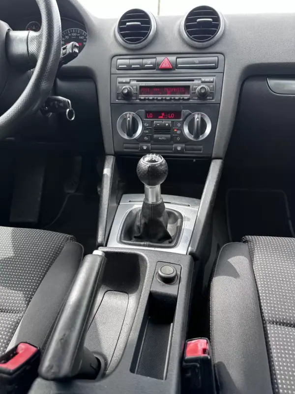 Audi A3 Sportback 2007 - 5900 EUR, 350000 km - AUTO.MOTO.pt - 350000km - foto 40 de 49