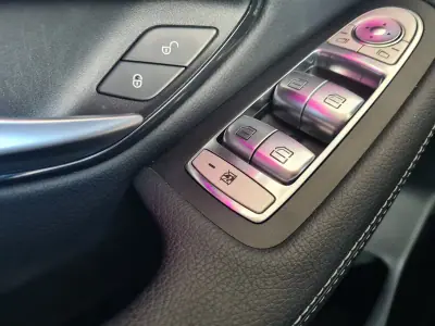 Mercedes-Benz GLC 300 2021 - 46990 EUR, 61000 km - AUTO.MOTO.pt - 61000km - foto 21 de 29