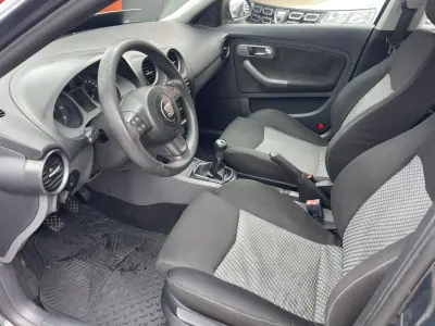 SEAT Ibiza 2008 - 6750 EUR, 148157 km - AUTO.MOTO.pt - 148157km - foto 8 de 12